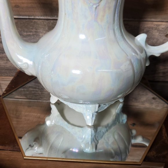 Loma of Arizona 1960's Footed Coffee/Hot Cocoa Pot - Server - Irridescent White - Picture 3 of 13